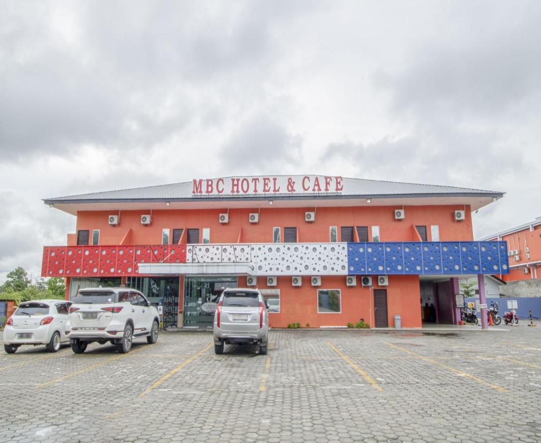 Dna Fun Zone Pekanbaru Exterior foto