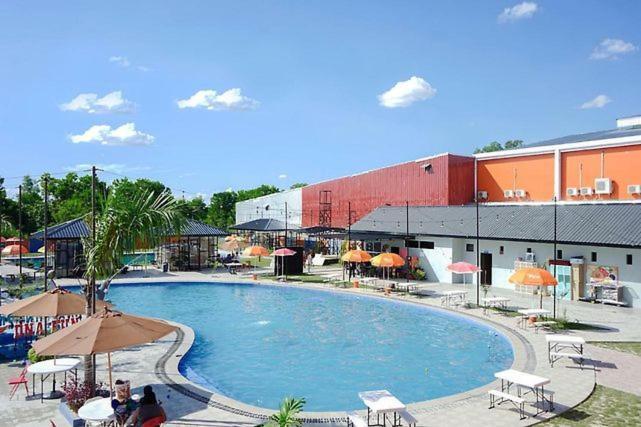 Dna Fun Zone Pekanbaru Exterior foto